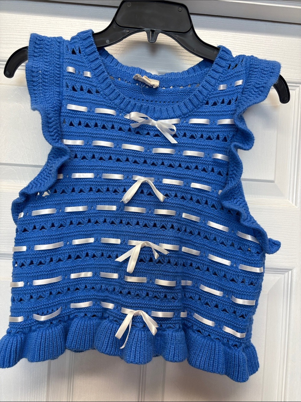 Peach Love Cropped Blue Sleeveless Sweater White Ribbon-Trim Ruffle Sleeves M